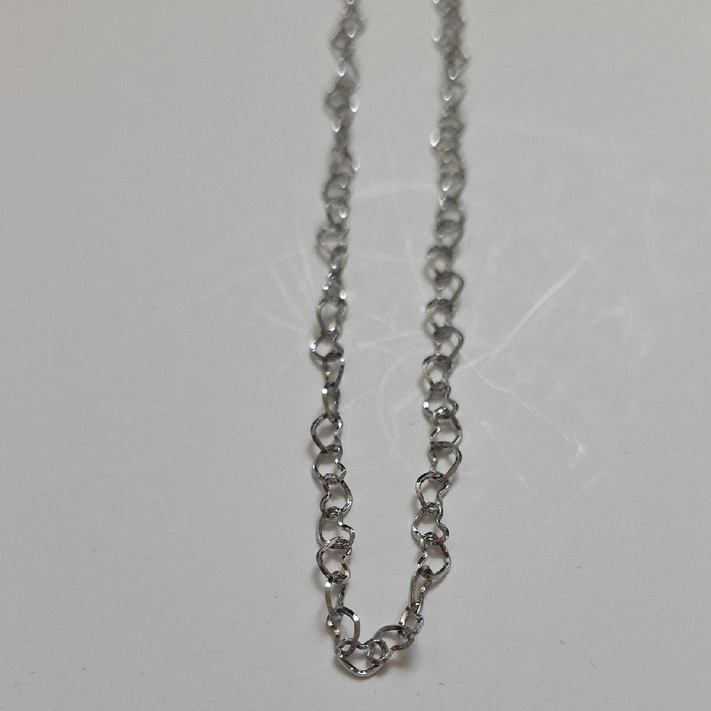 Elegant Silver Heart Chain Necklace